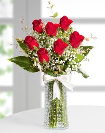 Cam vazoda 7 adet kırmızı gül  Muş çiçek , çiçekçi , çiçekçilik 