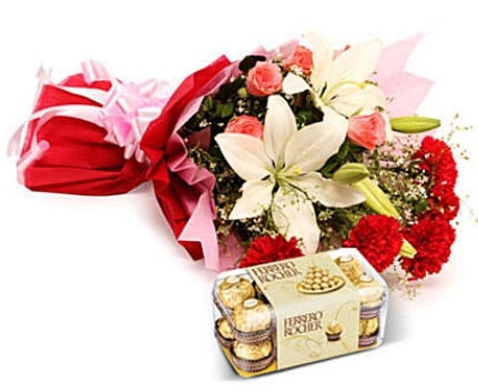 Karışık buket ve kutu çikolata  Muş çiçek , çiçekçi , çiçekçilik 